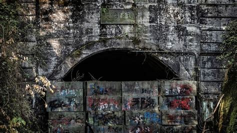 I visited Inunaki Tunnel .